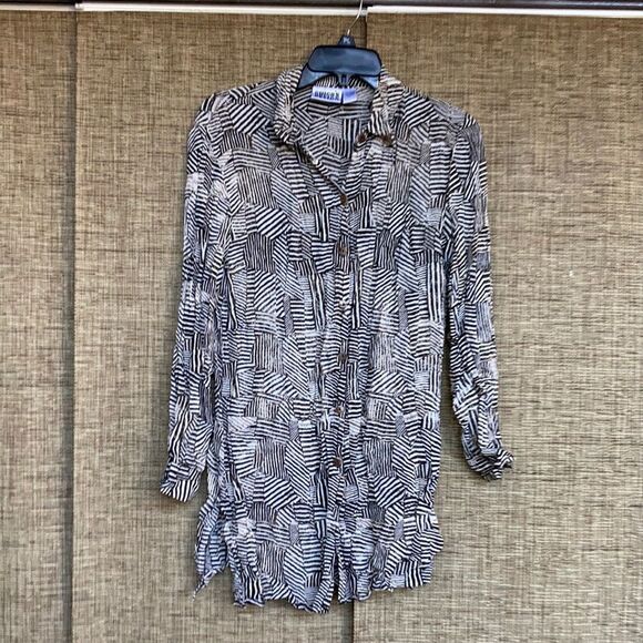 Chico’s long geo print button down rayon shirt - Picture 1 of 7